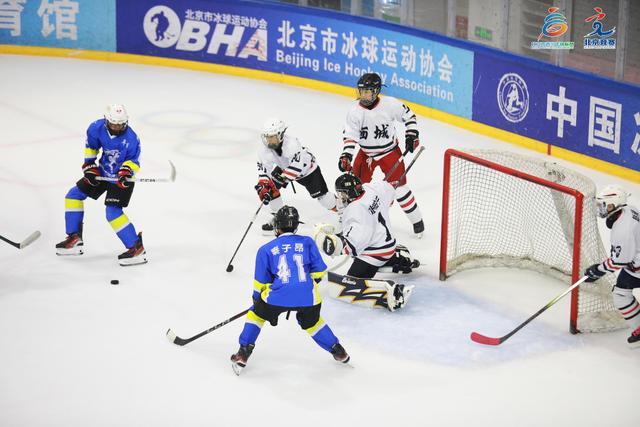 团队配合中, AA 团队配合中, AA