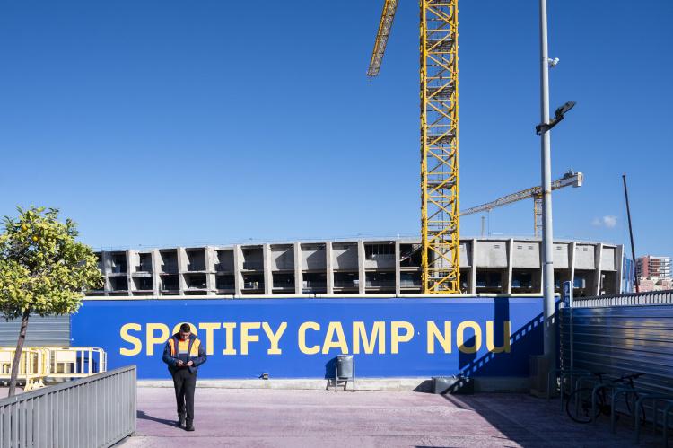 巴萨依然在, 备这些设施, 夫球场举行 巴萨依然在, 备这些设施, 夫球场举行