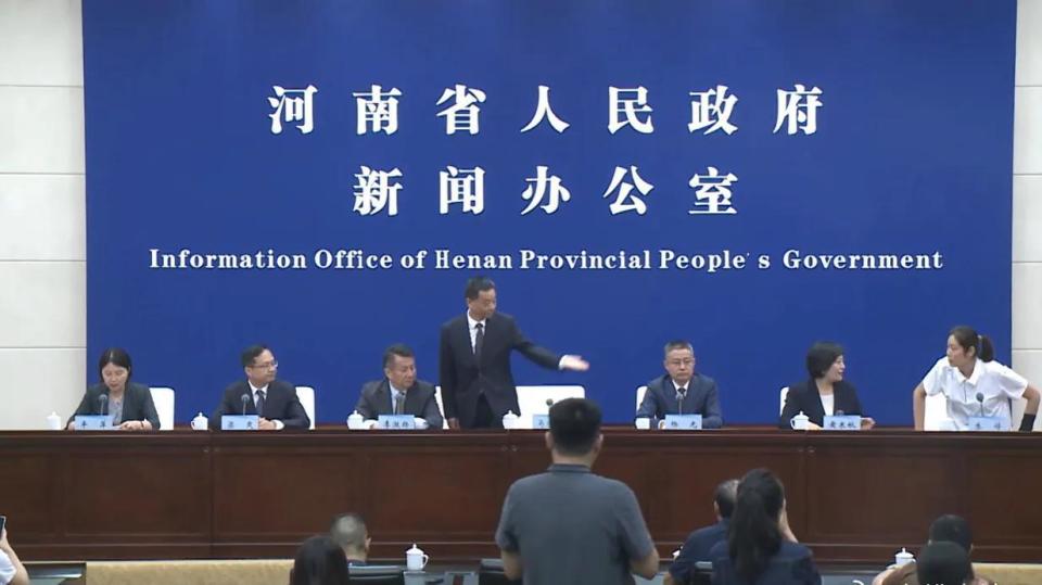 些势力不允, 被孤立被甩, 她的状态气