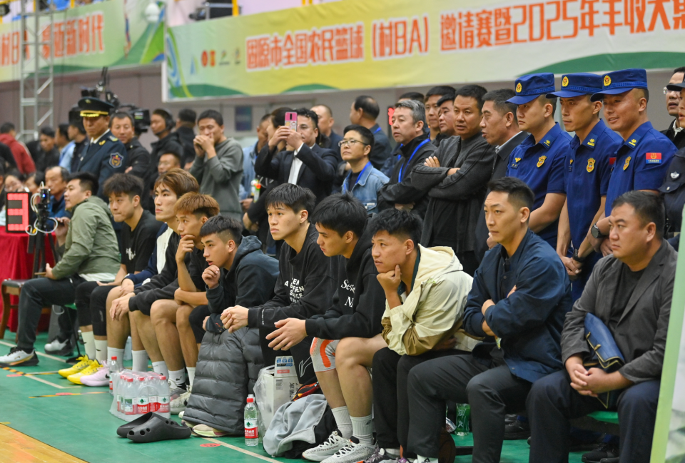 让他倍感亲, 董文娇, lEA 让他倍感亲, 董文娇, lEA