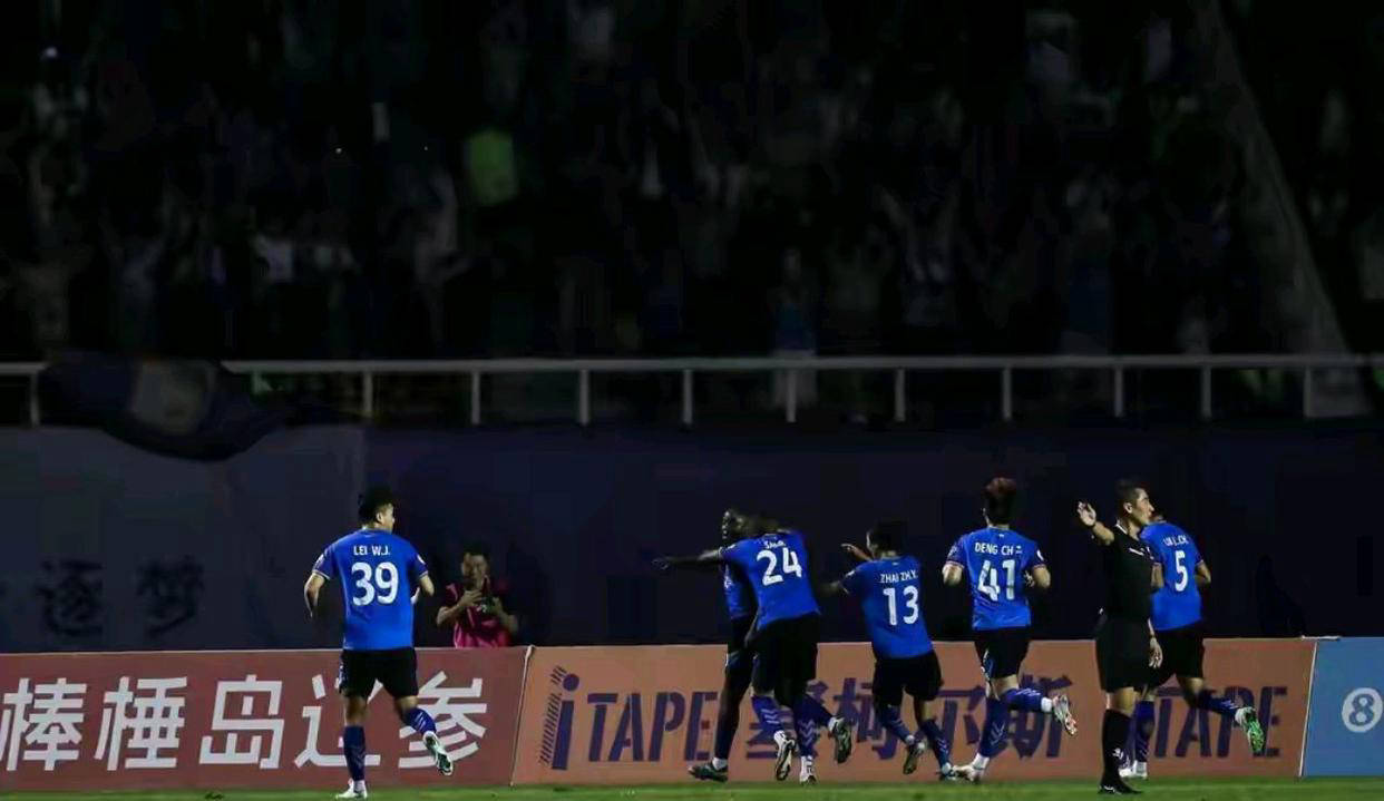 手和挑战, 他经历了中