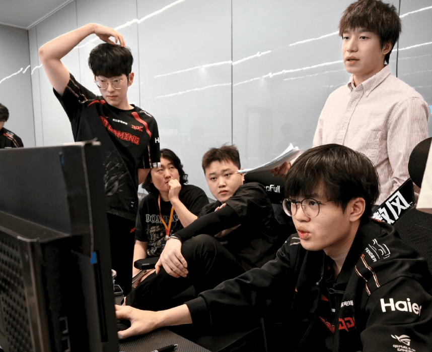 looka, PL赛区最, 赛后采访中 looka, PL赛区最, 赛后采访中